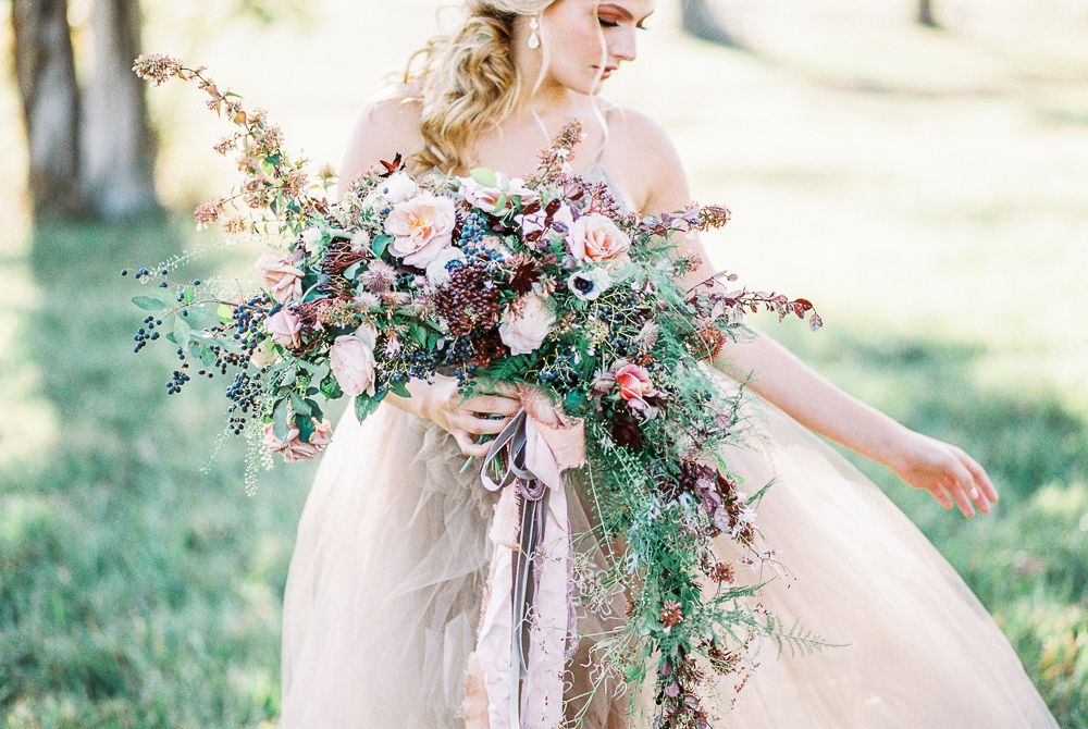 Light and Arrow Photography - Blush and Mauve Wedding Inspiration - Wedding Sparrow