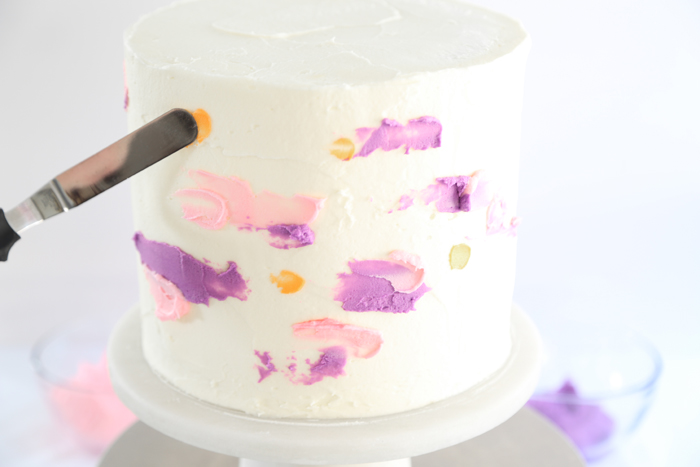 Three Easy and Trendy Ways to DIY a Wedding Cake 