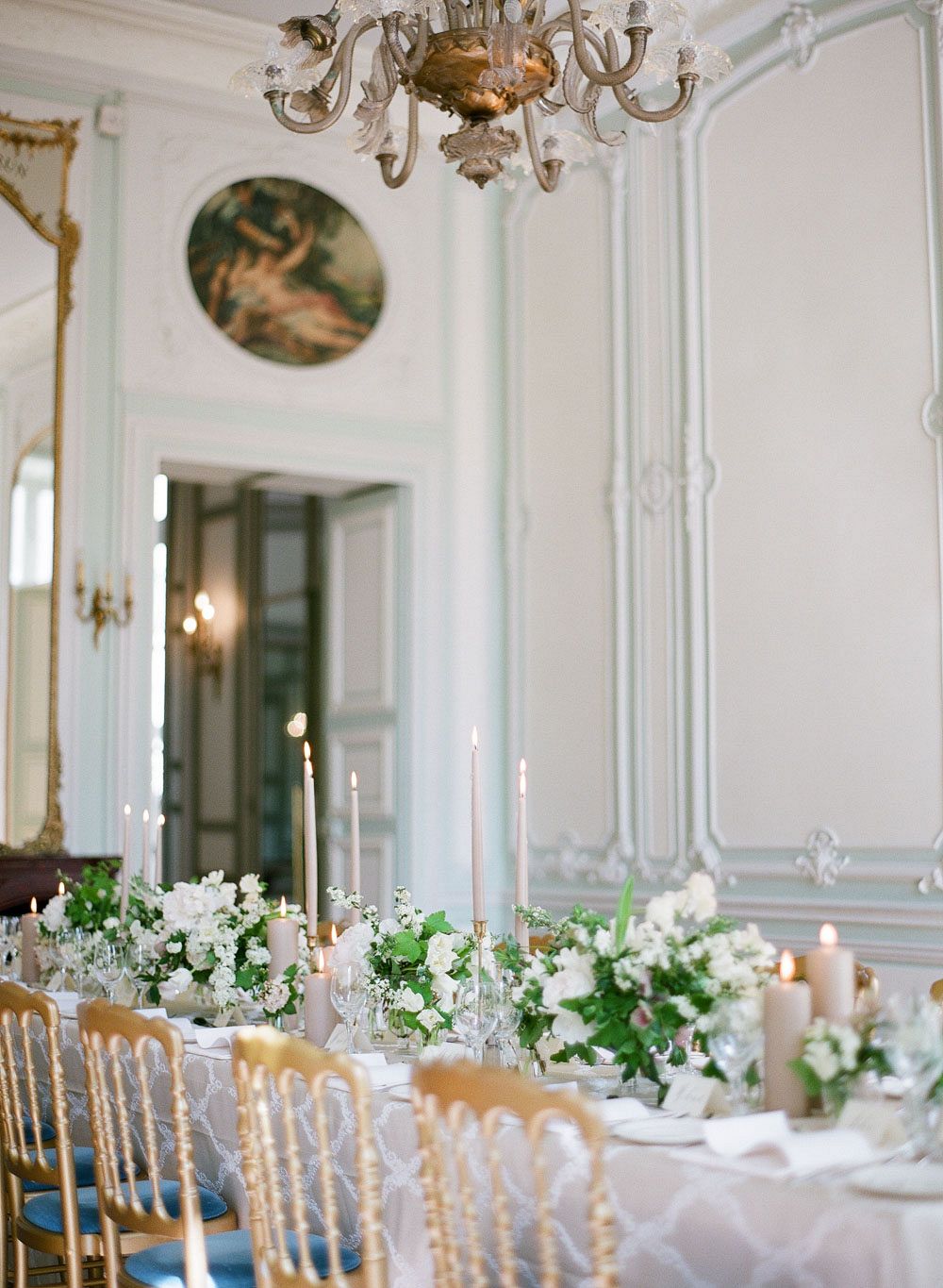 Setting the Table: Elements for a Glamorous Tablescape