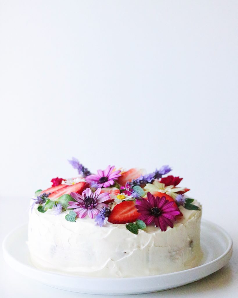 How To: Add Flowers to Your Wedding Cake