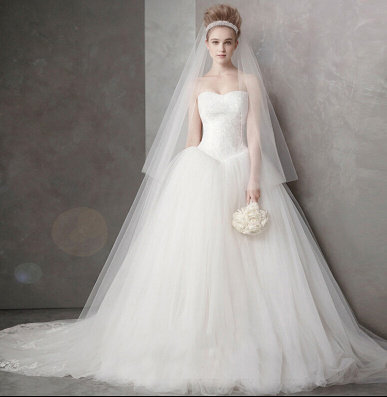 Wedding Dresses With Long Trains for Fashionable Bride