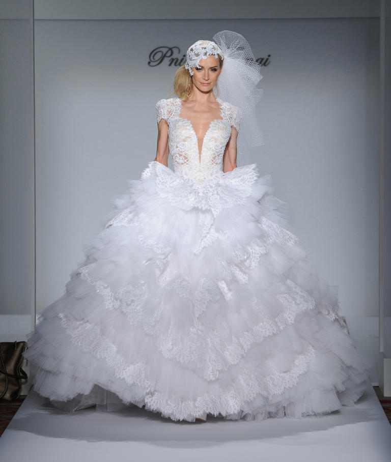 Top10 daring wedding dresses  07