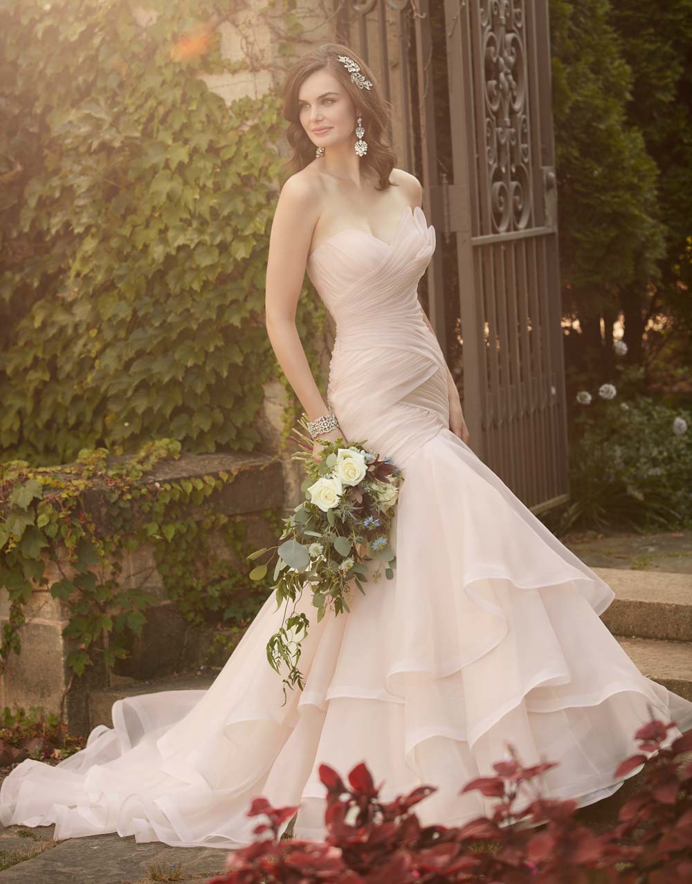 Top10 sexy tiered wedding dresses 03