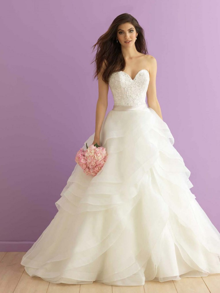 Top10 sexy tiered wedding dresses 07