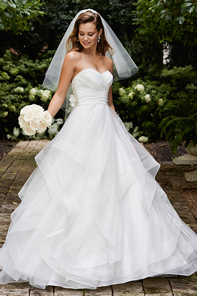10 elegant plus size wedding dresses 03