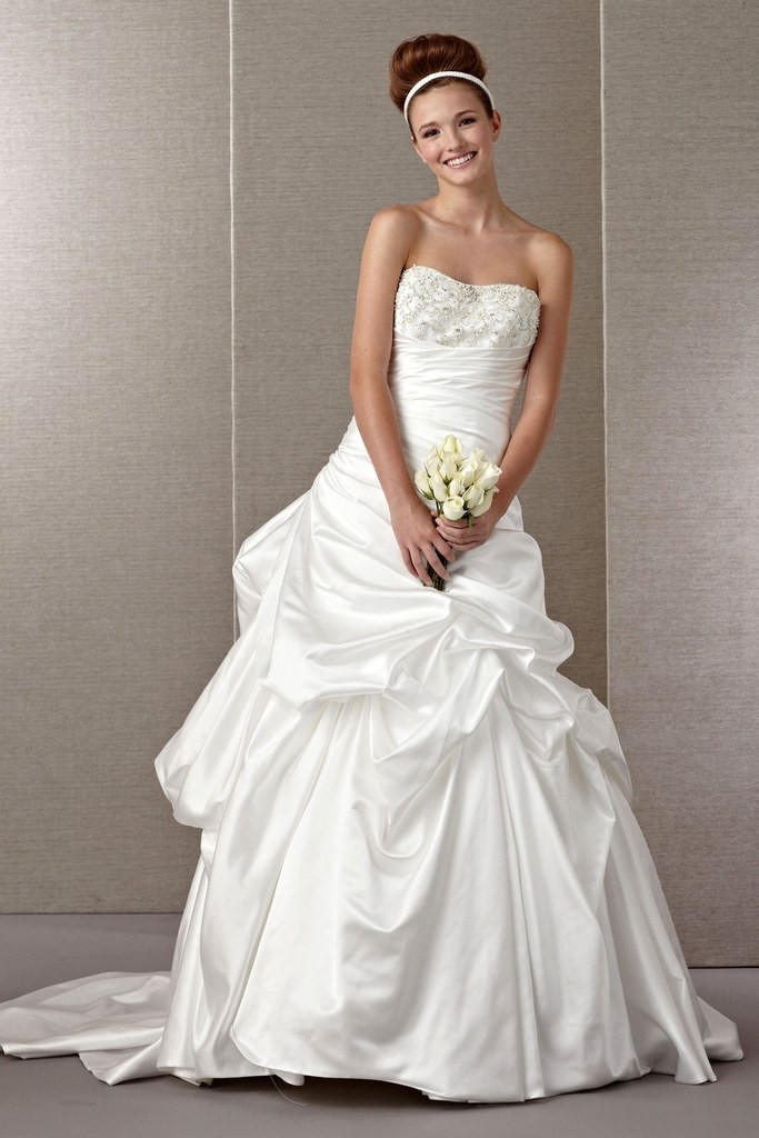 11 budget wedding dresses under $1,000 09