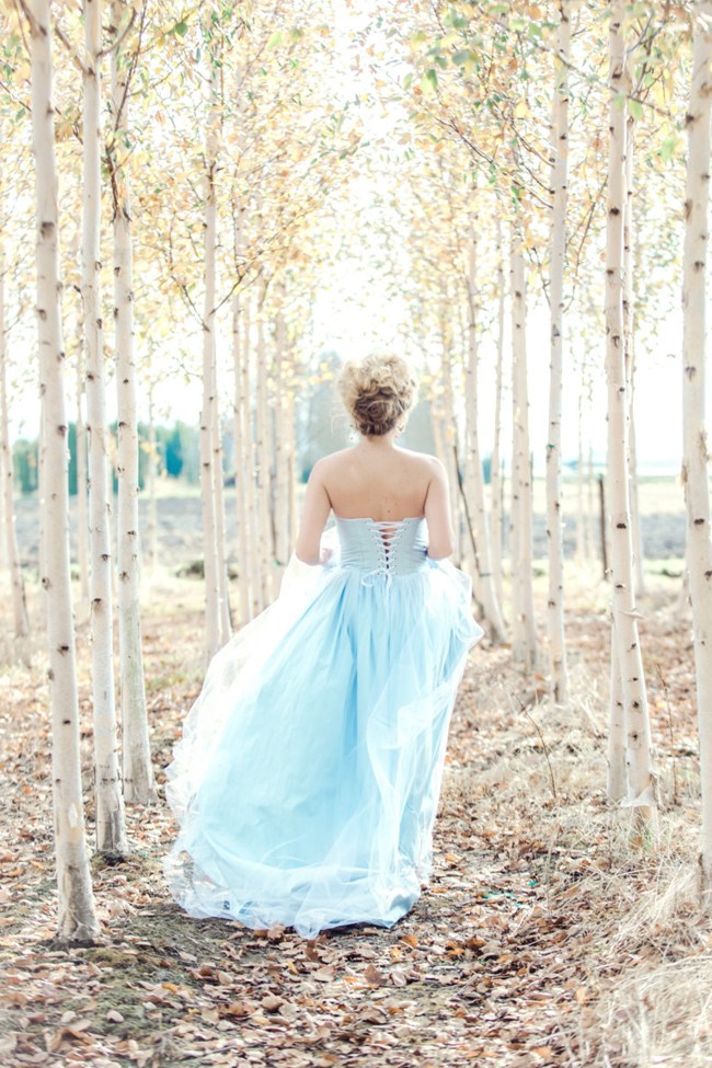 10 elegant blue wedding dresses 09