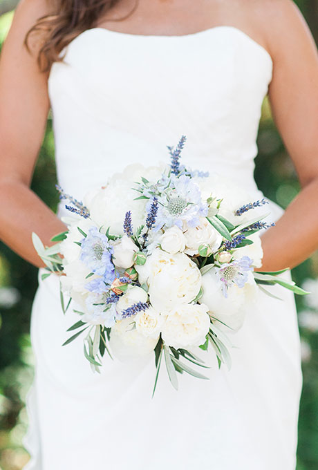 Elegant blue wedding bouquets 08