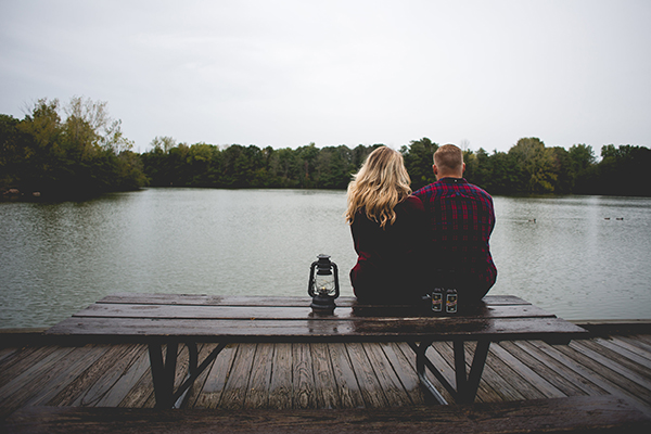 6 WAYS TO REFLECT YOUR PERSONALITY IN YOUR ENGAGEMENT PHOTOS