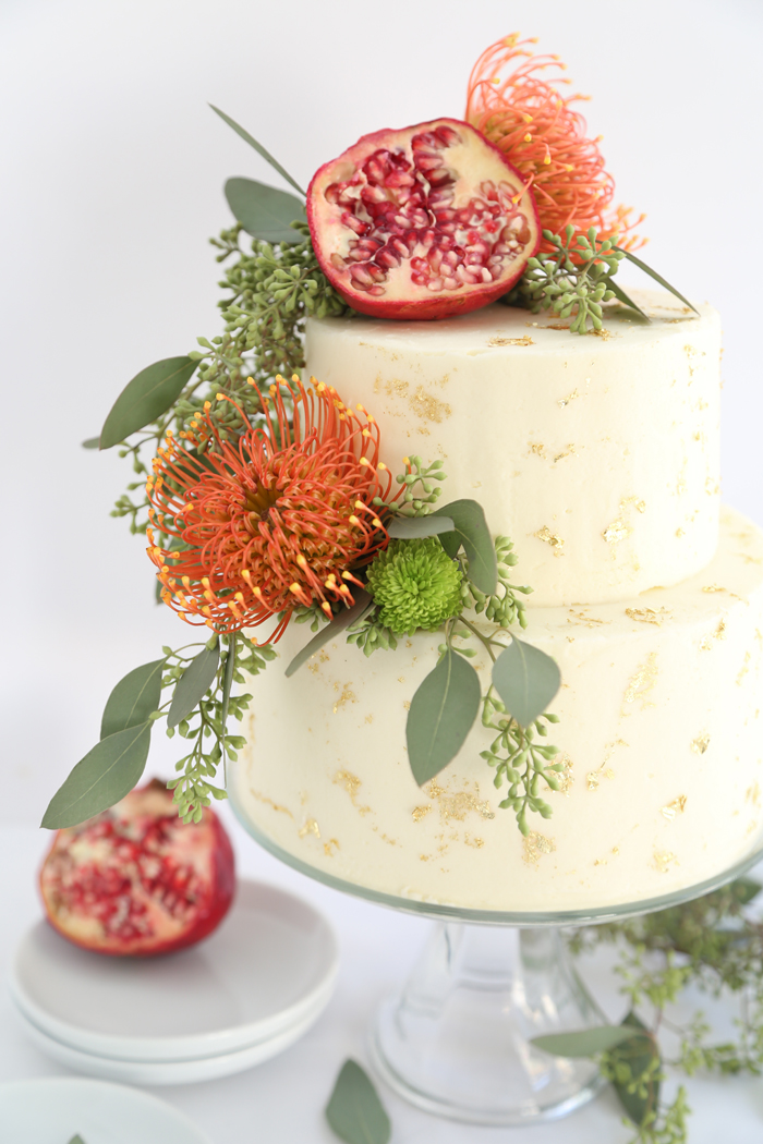 Three Easy and Trendy Ways to DIY a Wedding Cake 